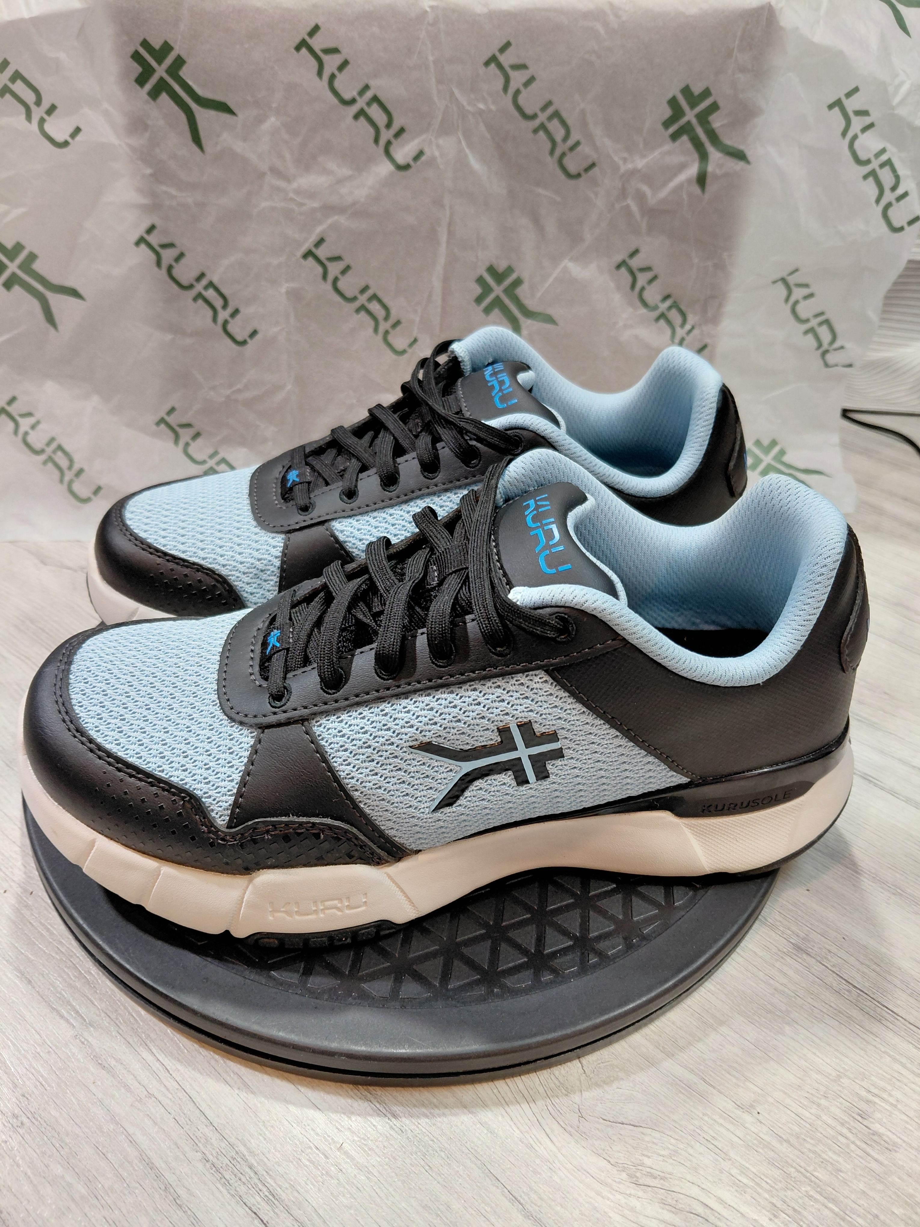 New Kuru Womens Quantum 2.0 Jet Black & Misty Blue Athletic Sneakers Size 9.5 W